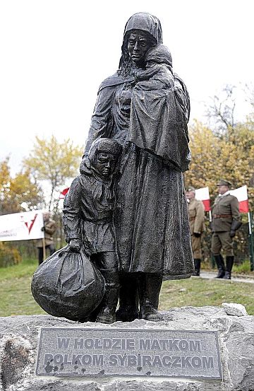 Pomnik Matki Sybiraczki w Kilecach