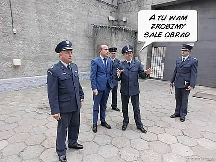 Żródło: niezalezna.pl Sala obrad PO