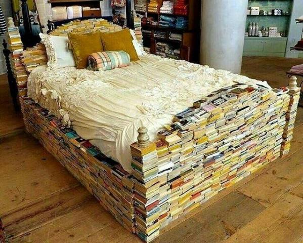 Łóżko bibliofila