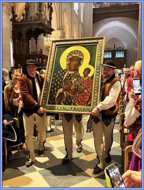 Powrót Matki Bożej Częstochowskiej do Notre Dame