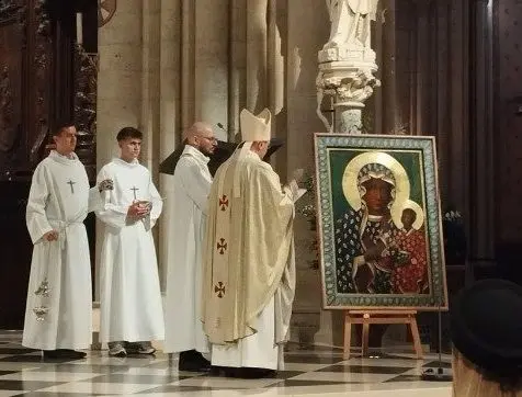 Powrót Matki Bożej Częstochowskiej do Notre Dame