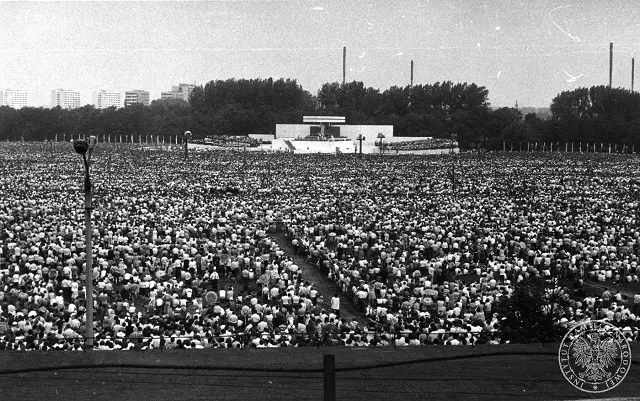 Jan Paweł II na krakowskich Błoniach w 1979